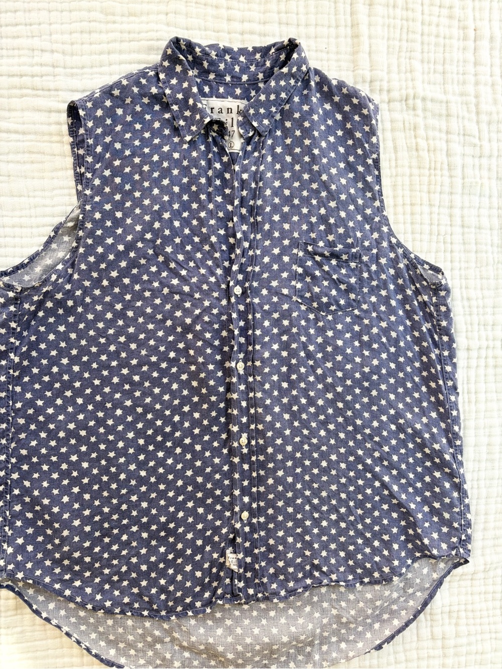 Frank & Eileen Fiona Linen Sleeveless Shirt Size L Blue White Star Print USA